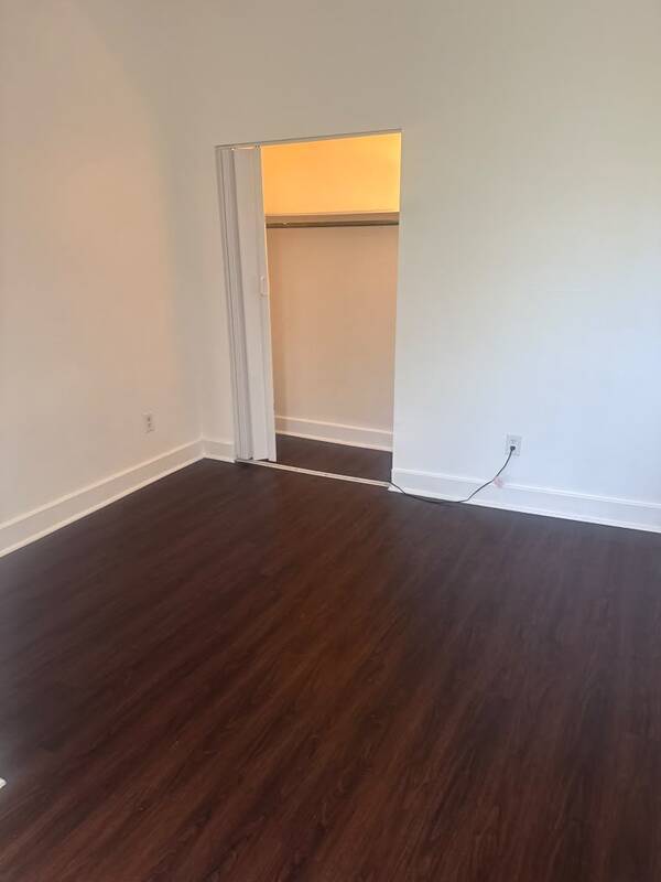 Building Photo - 475 S Pearl St