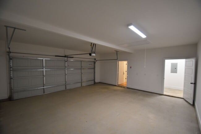 Building Photo - Beautiful 4 Bed 3 Bath home in Brandon!!