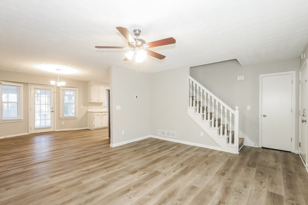 Building Photo - 709 Fallowfield Dr