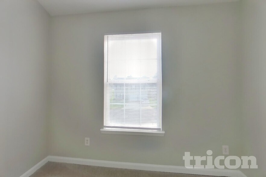 Building Photo - 5733 Partin Ln