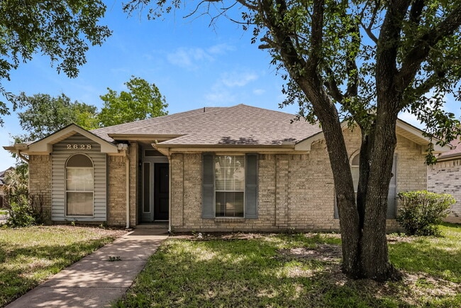 Building Photo - 2628 Hidden Springs Dr