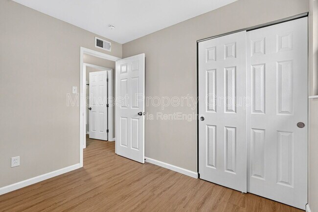 Building Photo - 216 Allen Dr