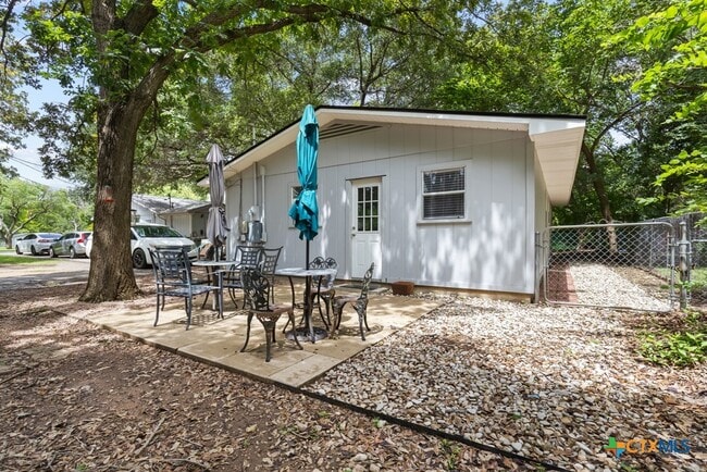 Building Photo - 761 Whippoorwill Dr