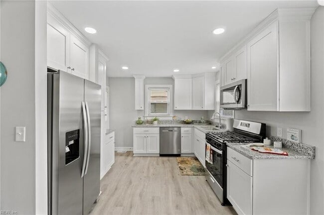 Building Photo - 218 Beechwood Ave