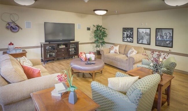 Building Photo - Rare opportunity to rent in the Eskaton Village in Placerville!