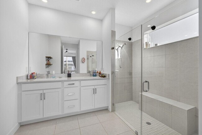 Building Photo - 1543 Stockbridge St