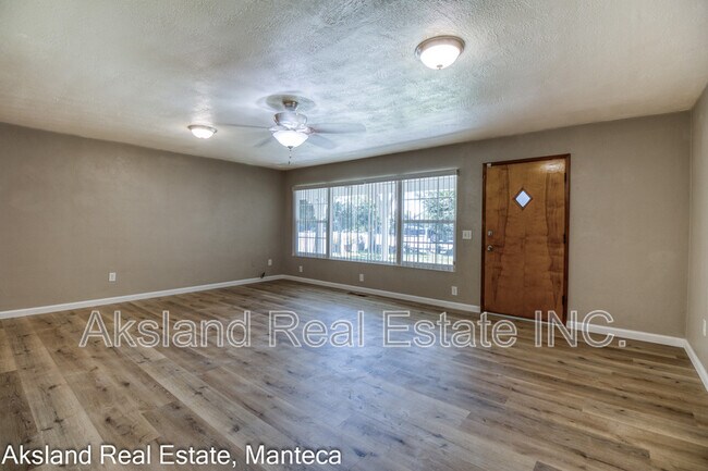 Building Photo - 3005 W Lathrop Rd