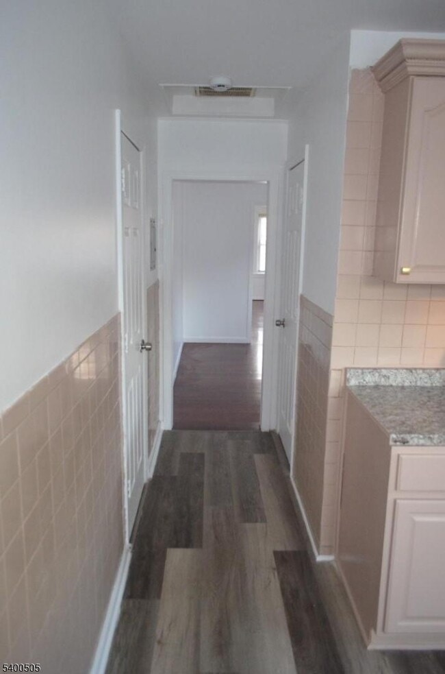 Building Photo - 14 Fremont St