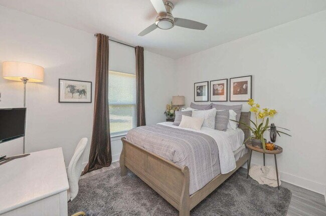 Building Photo - RENTAL 3/2 split floor plan move in ready!