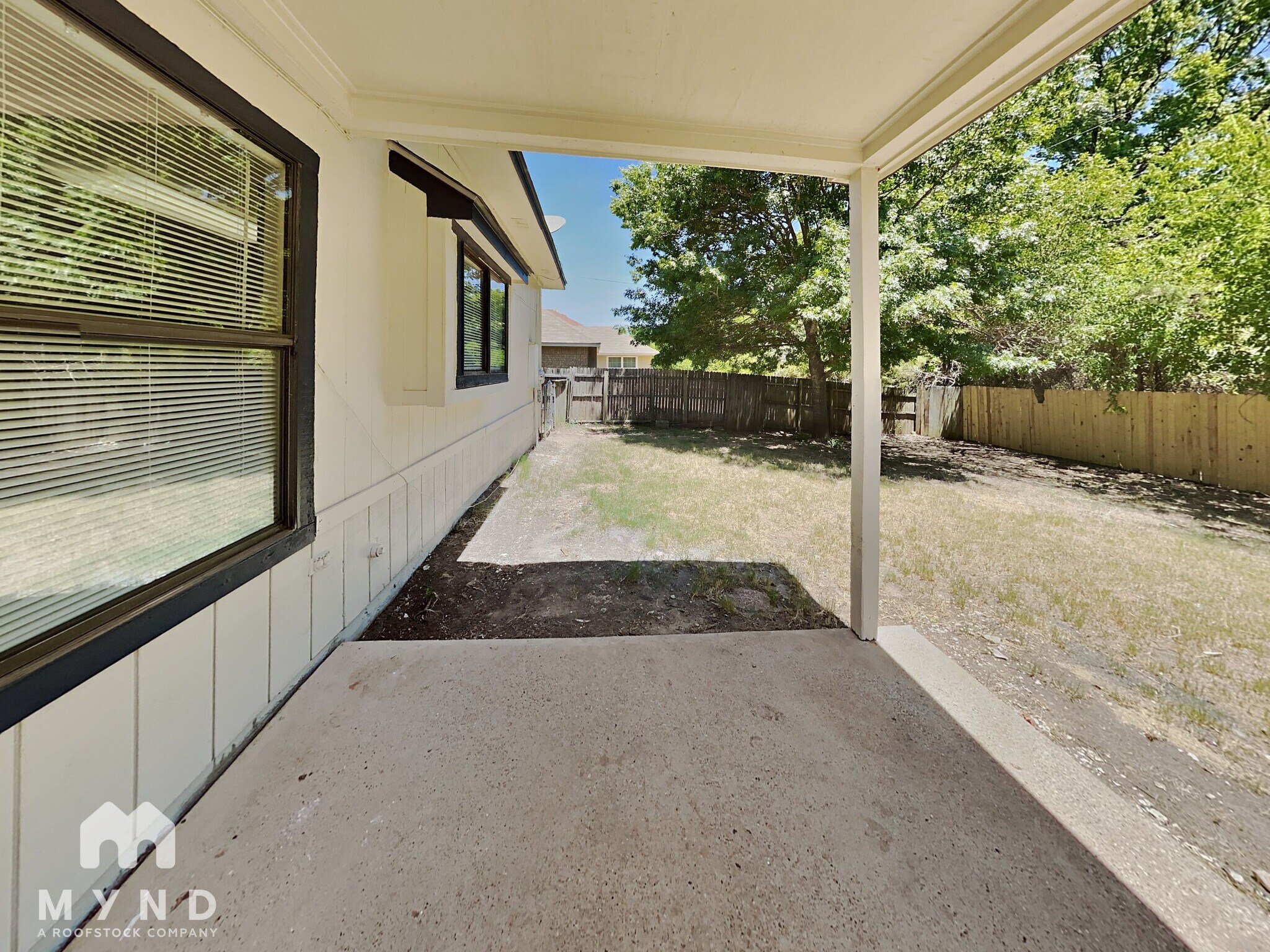 Building Photo - 837 Collins Blvd