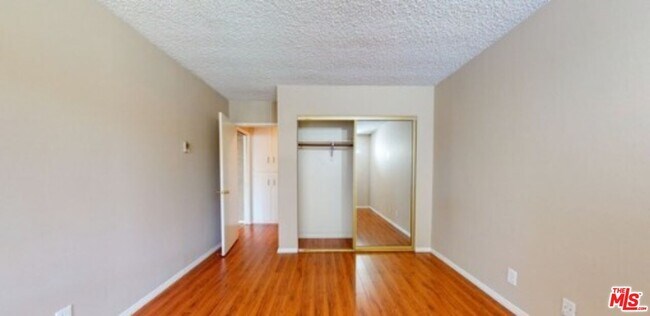 Building Photo - 6225 Canterbury Dr