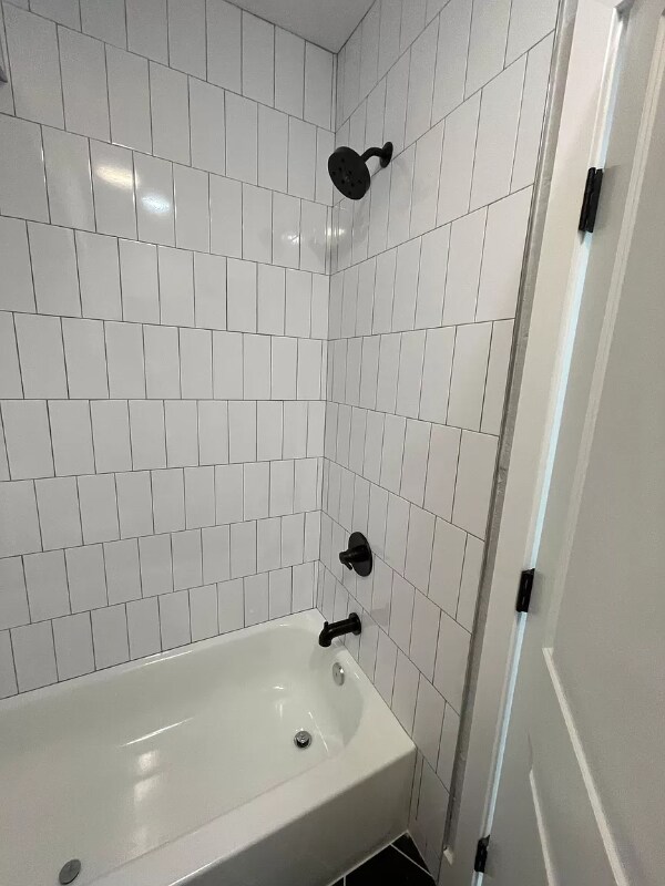 Building Photo - 1837 E Sergeant St