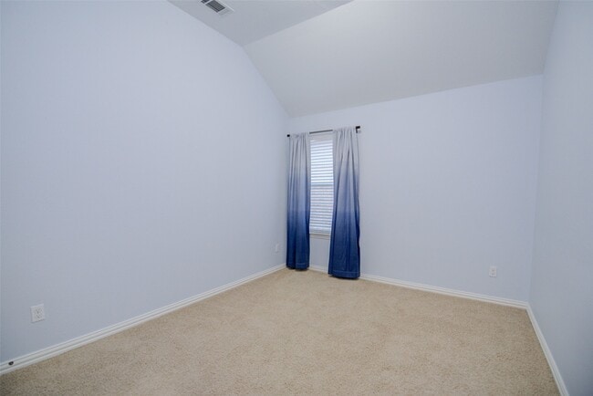 Building Photo - 158 N Almondell Way