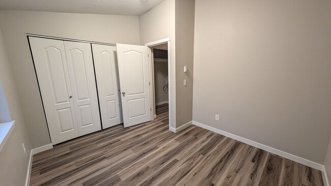 Building Photo - Wonderful townhouse in Forest Grove