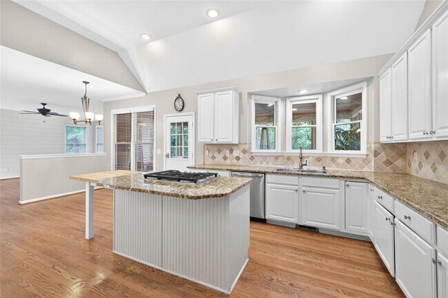 Building Photo - 4582 Campenille Ct