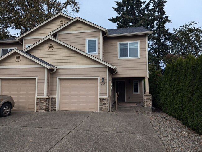 Primary Photo - 407-409 Madrona Ave SE