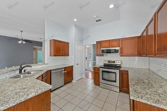 Building Photo - 8041 Flagstone St