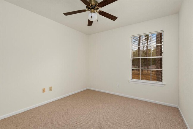 Building Photo - 35 Berryfrost Ln