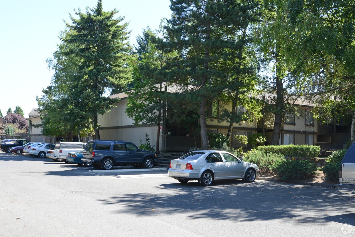 Rolling Creek Apartments Vancouver