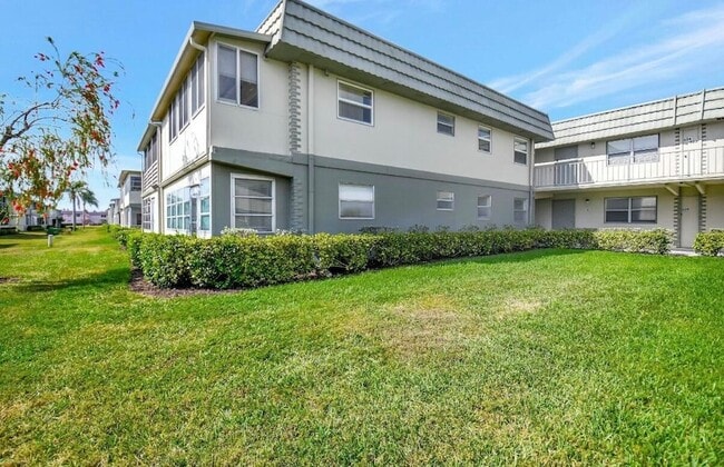 Building Photo - 581 Monaco Blvd