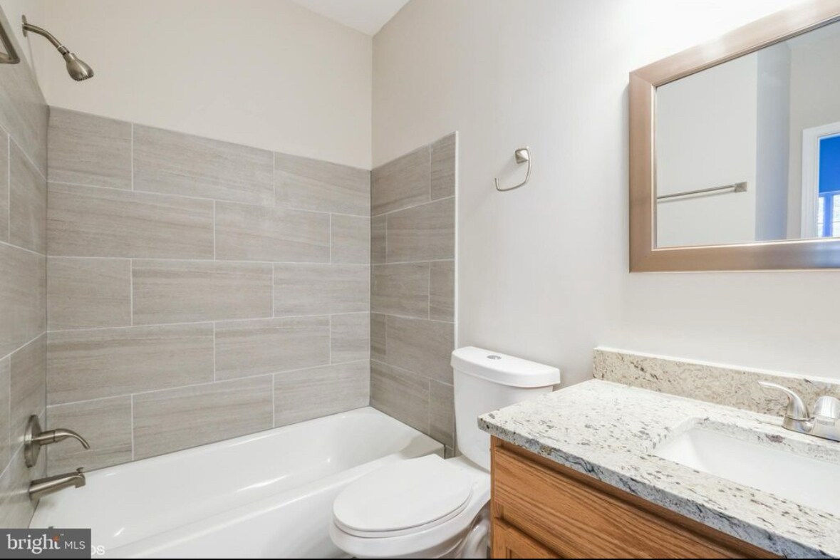Building Photo - 14417 Hampshire Hall Ct