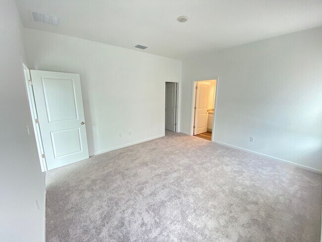Building Photo - 35606 Buttonweed Trl
