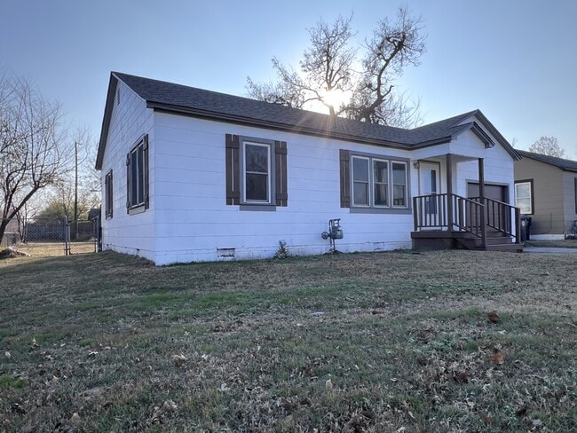 Building Photo - 6800 NW 39th Expy