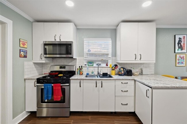 Building Photo - 1120 1/2 Tillery St