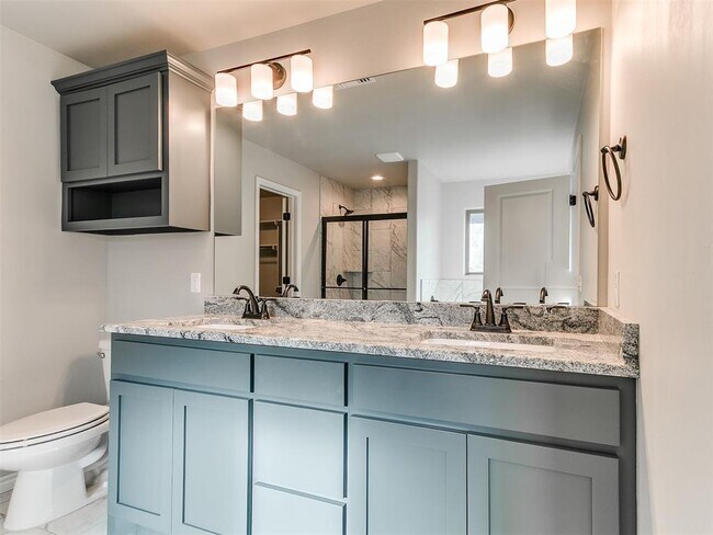 Building Photo - 12200 Rockbed Dr