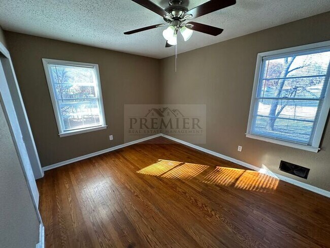 Building Photo - 7716 Crisp Ave