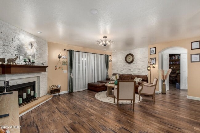 Building Photo - 5956 E Phelps Rd