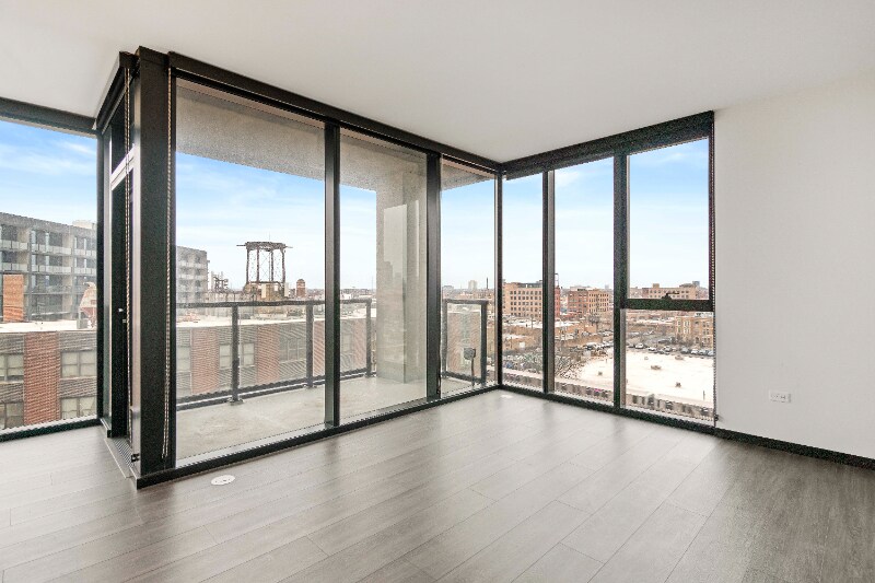 Building Photo - 1429 W Randolph St