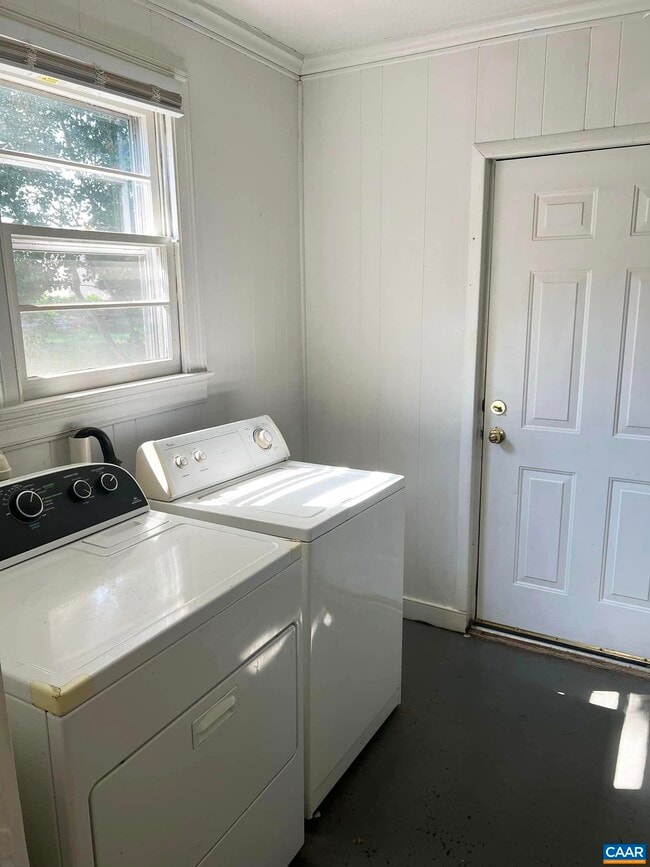 Building Photo - 1101 Grove St