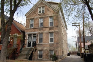 Building Photo - 2114 W Lyndale St