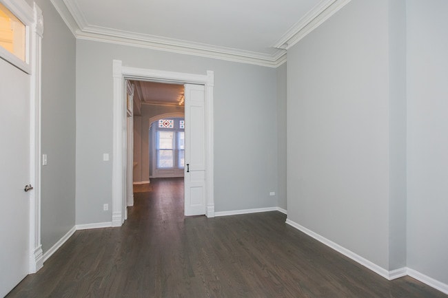 Building Photo - 42 E Chicago Ave