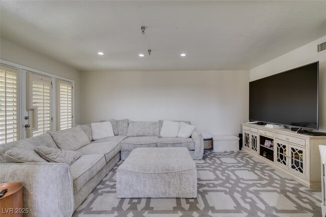 Building Photo - 5133 Southern Hills Ln