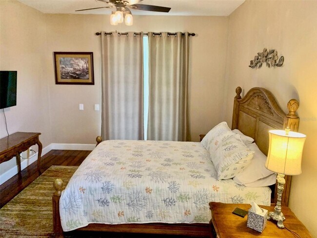 Building Photo - 2775 Royal Palm Dr