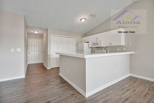 Building Photo - 6800-8 Willowbrook