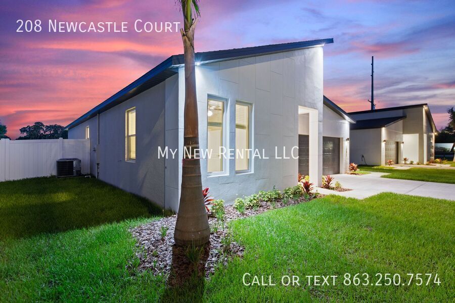 Building Photo - 208 Newcastle