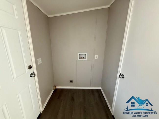 Building Photo - For Sale or Rent-to-own - 3 Bed/ 2 Bath on One Acre in Grape Creek