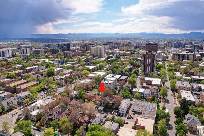 Building Photo - 1136 N Washington St