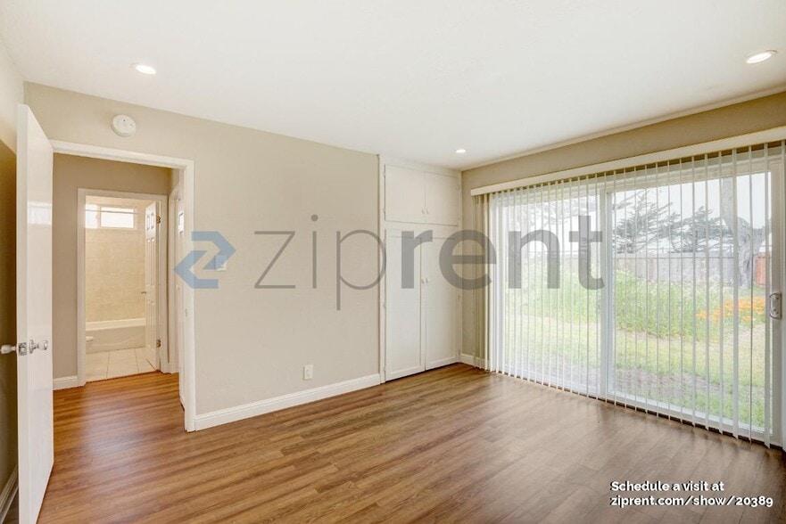 Building Photo - Unit