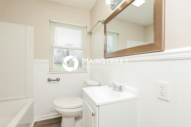 Building Photo - 226 Grandview Dr