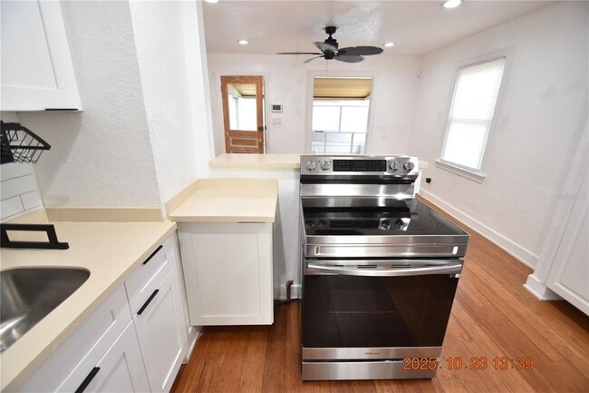 Building Photo - 4520 Burlington Ave N