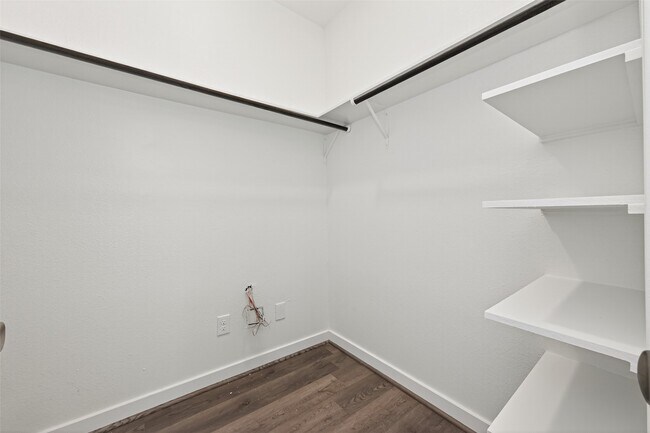 Building Photo - 7714 Stallion Trail Dr