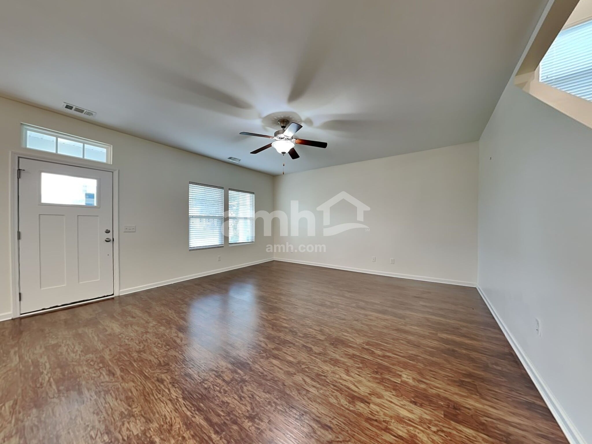 Building Photo - 212 Dogwood Cir