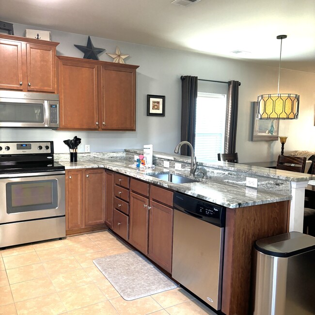 Building Photo - 6253 Catalina Dr