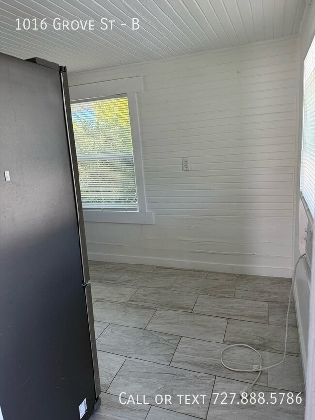 Building Photo - 1016 Grove St