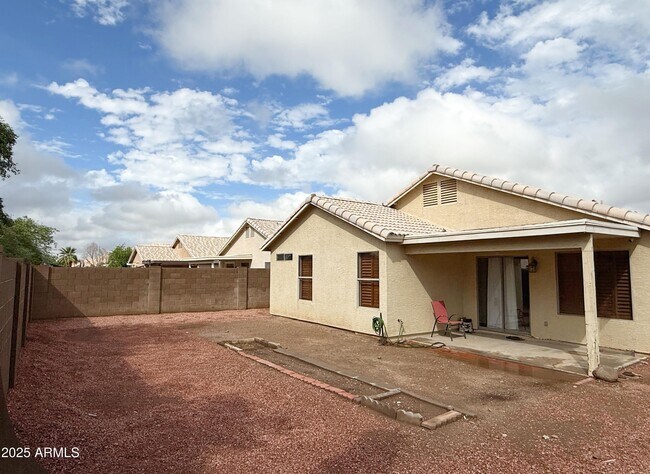 Building Photo - 6757 W Gardenia Ave