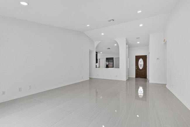 Building Photo - 7771 Blackwood Ln